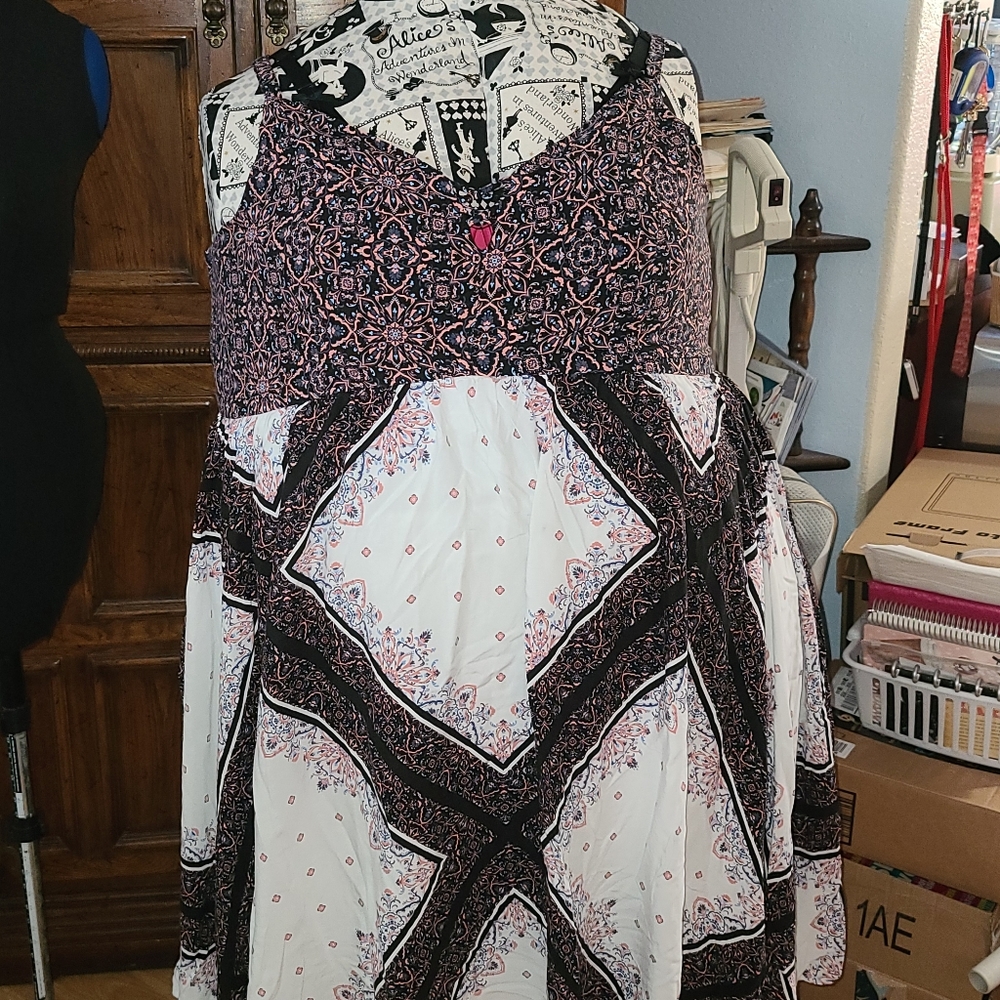 Handkerchief print sundress. Torrid 4